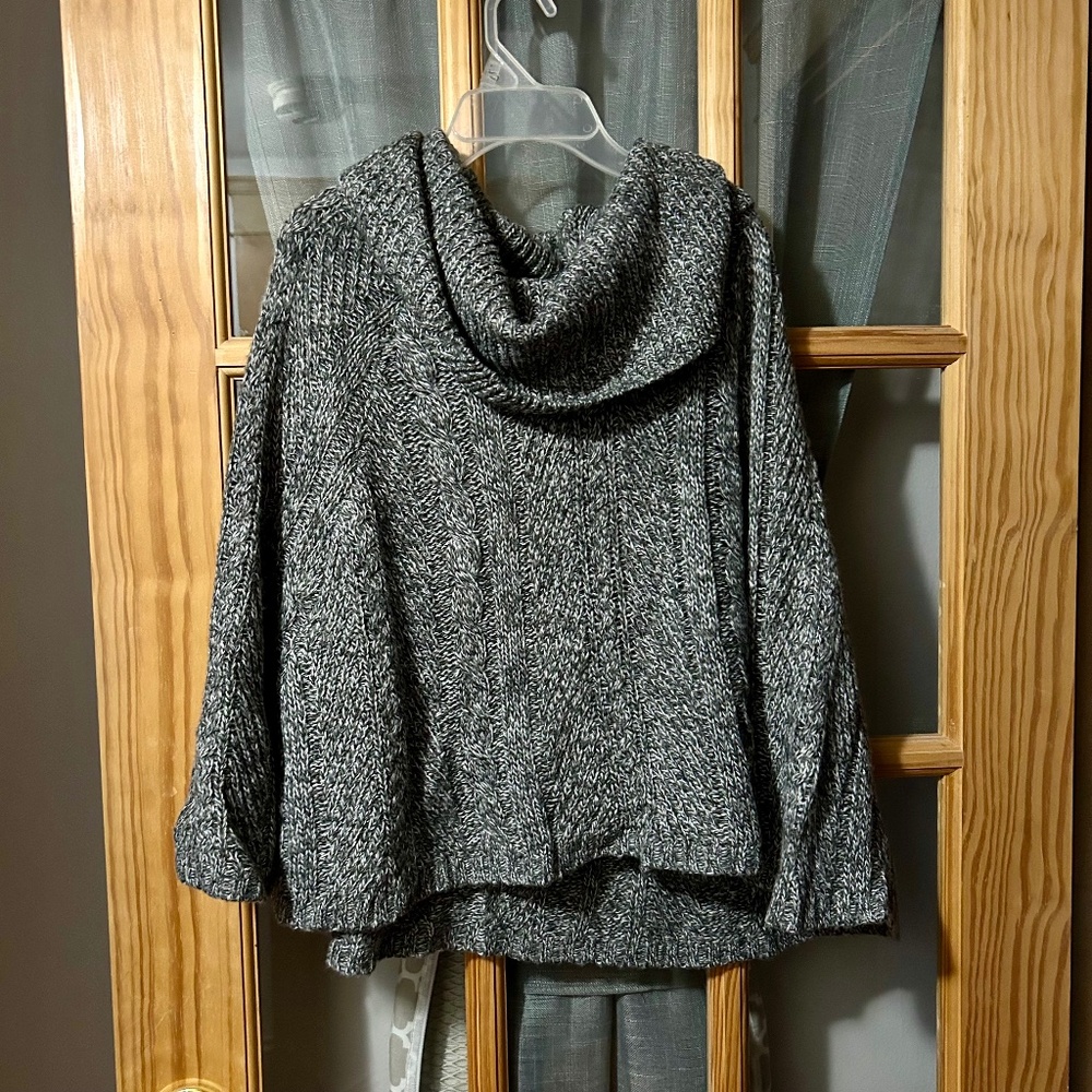 Forever 21 Cowl Cape/Poncho size L